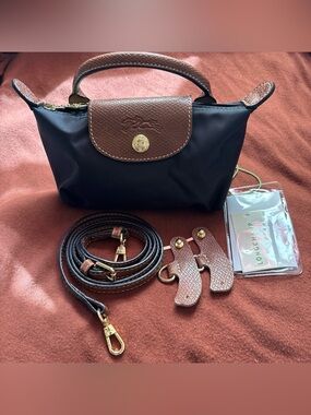 L0ngchamp Black Mini Crossbody with detachable strap